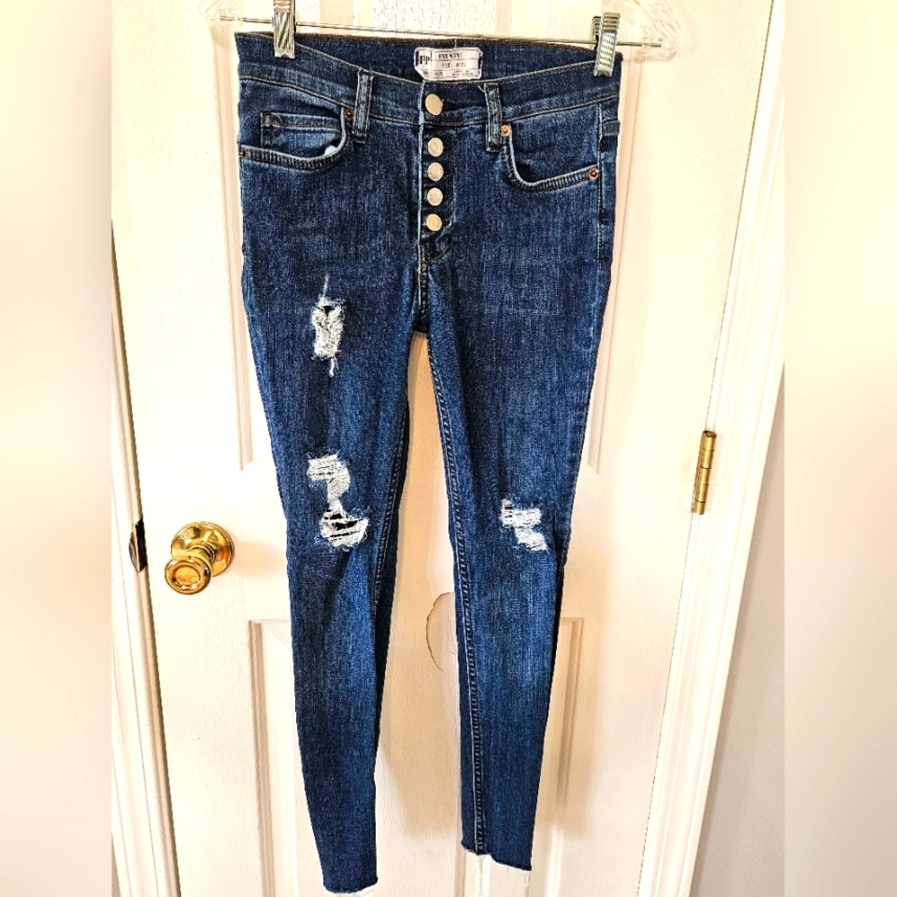 Free People Blue Skinny Jeans Trendy Distressed 26W